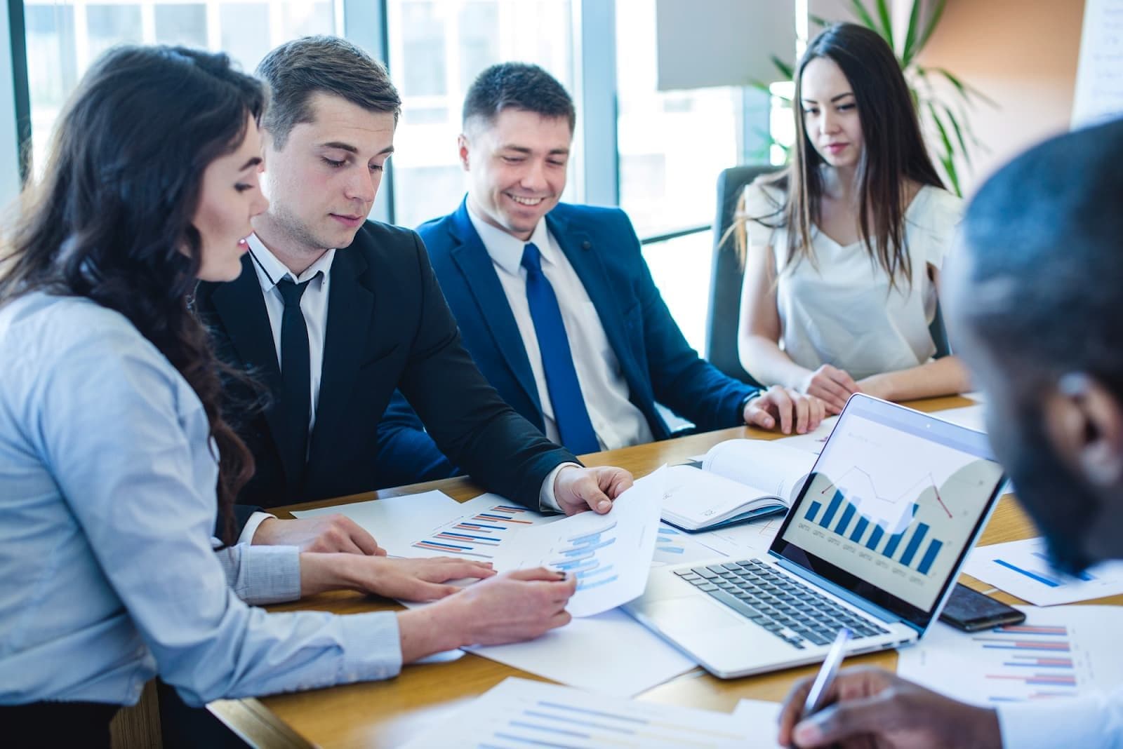 business-meeting-about-accounting.jpg